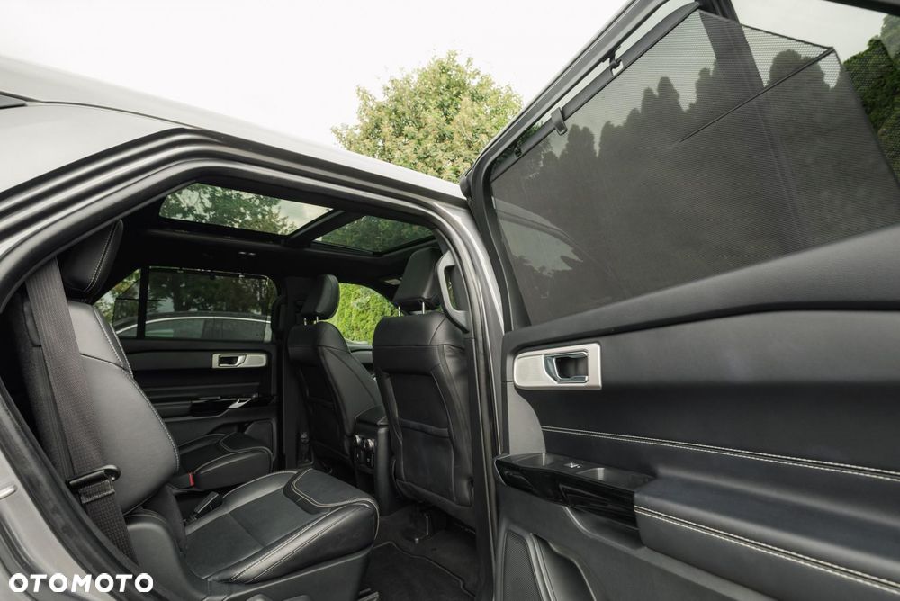 Ford Explorer - 35