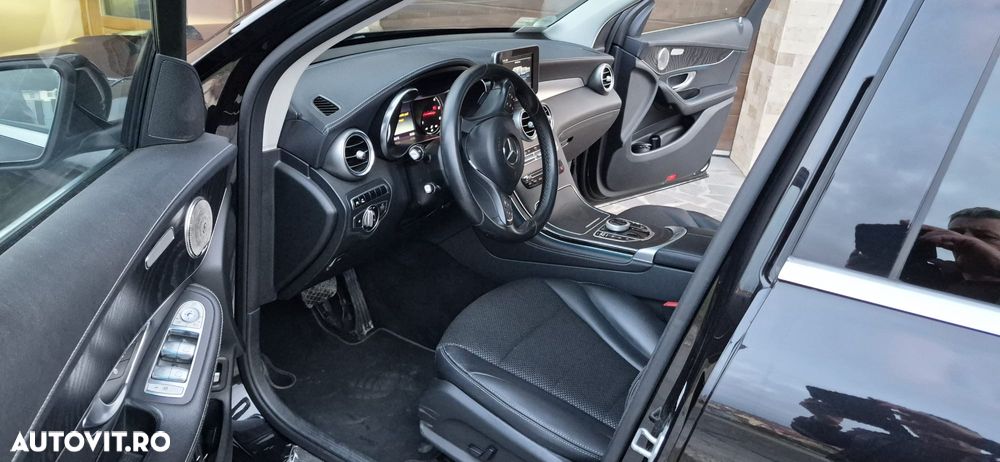 Mercedes-Benz GLC 250 d 4MATIC - 12