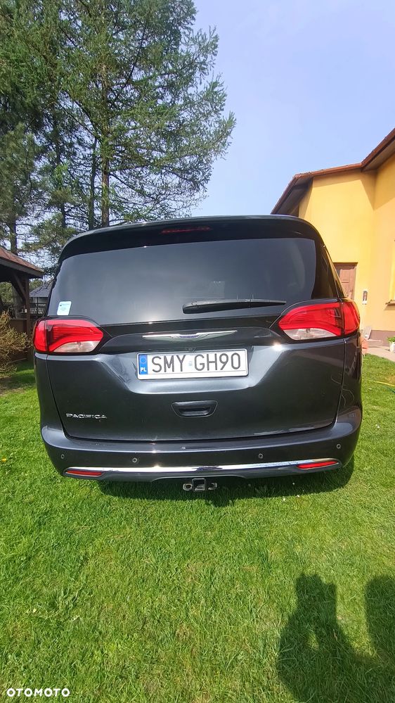 Chrysler Pacifica - 4