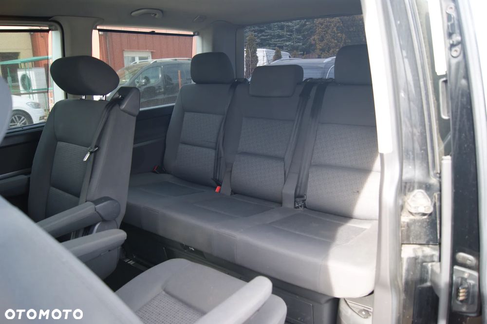 Volkswagen Multivan - 22