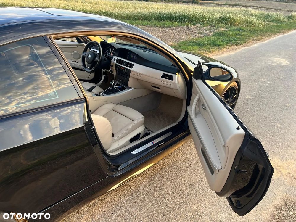 BMW Seria 3 335i - 12