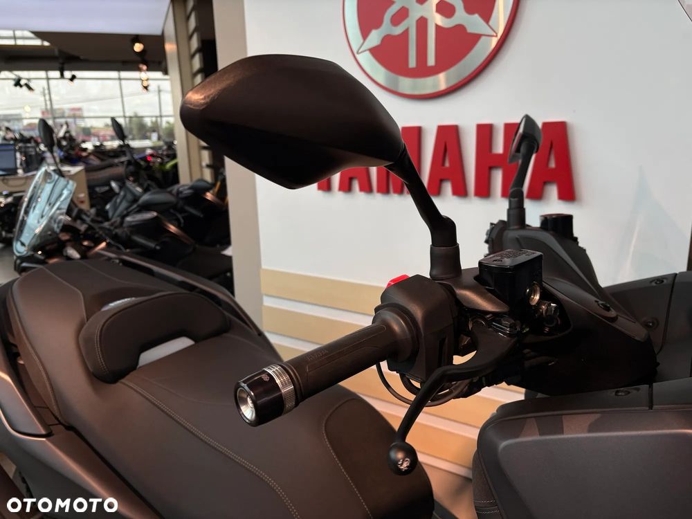 Yamaha X-max - 4