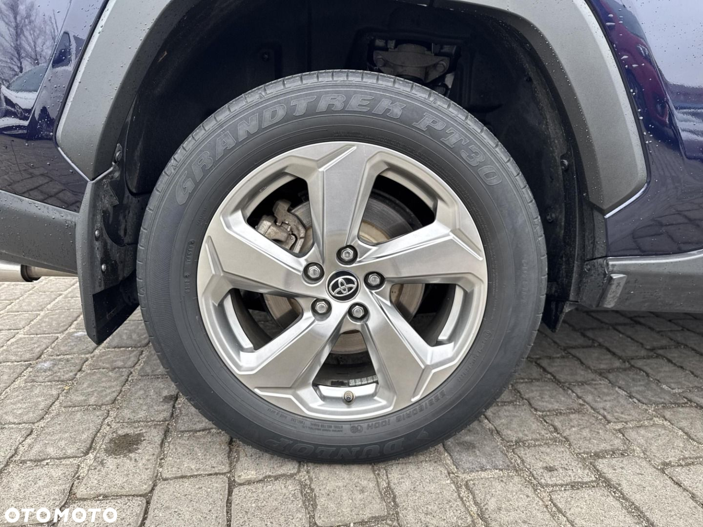 Toyota RAV4 - 11