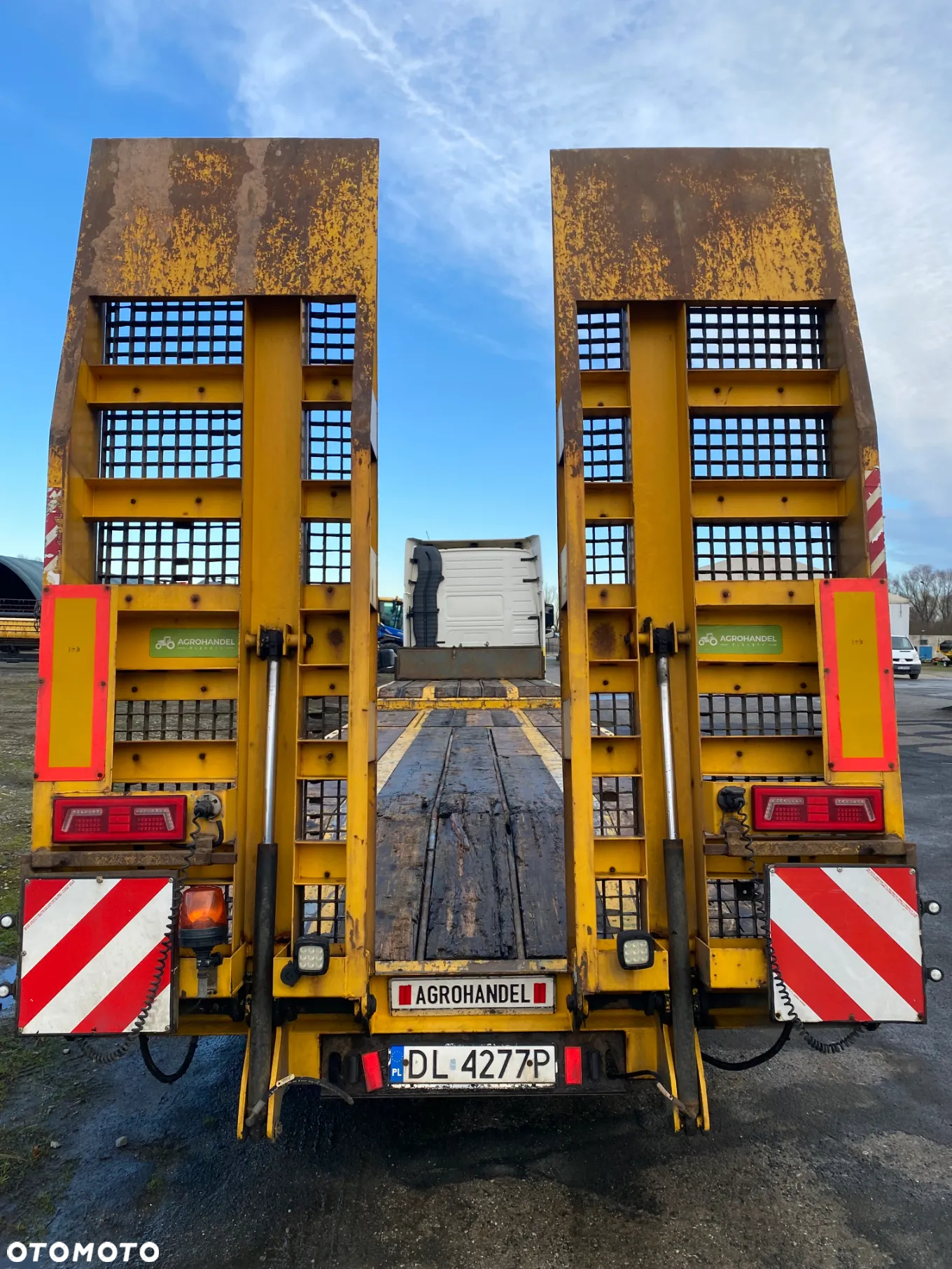 Volvo FH4XT z naczepą Berger N-34 - 12