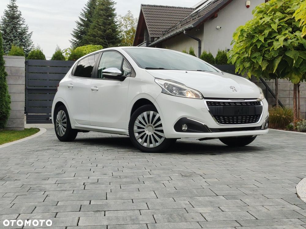 Peugeot 208 - 6