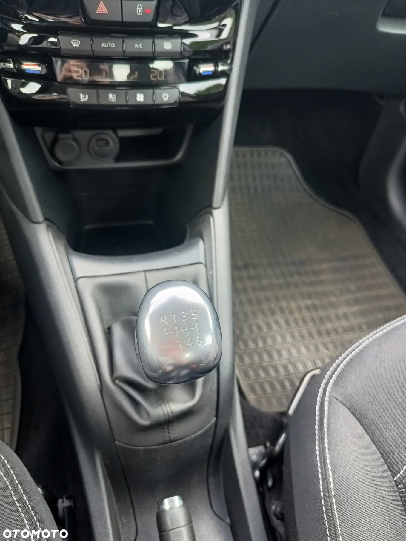 Peugeot 208 1.5 BlueHDi Active S&S - 14