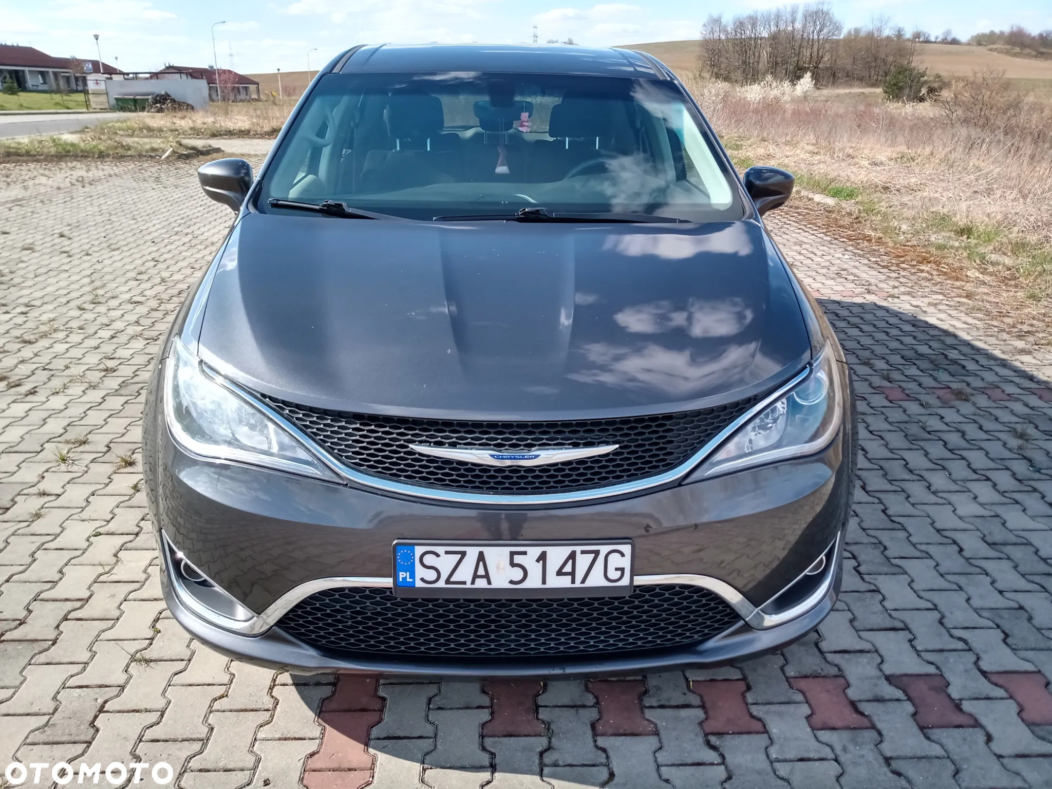 Chrysler Pacifica - 9