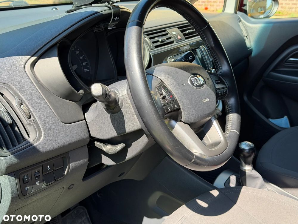 Kia Rio - 13