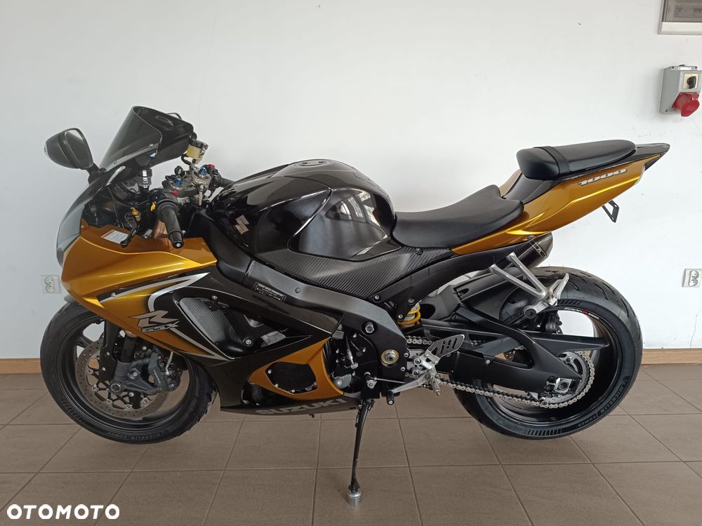 Suzuki GSX-R - 11