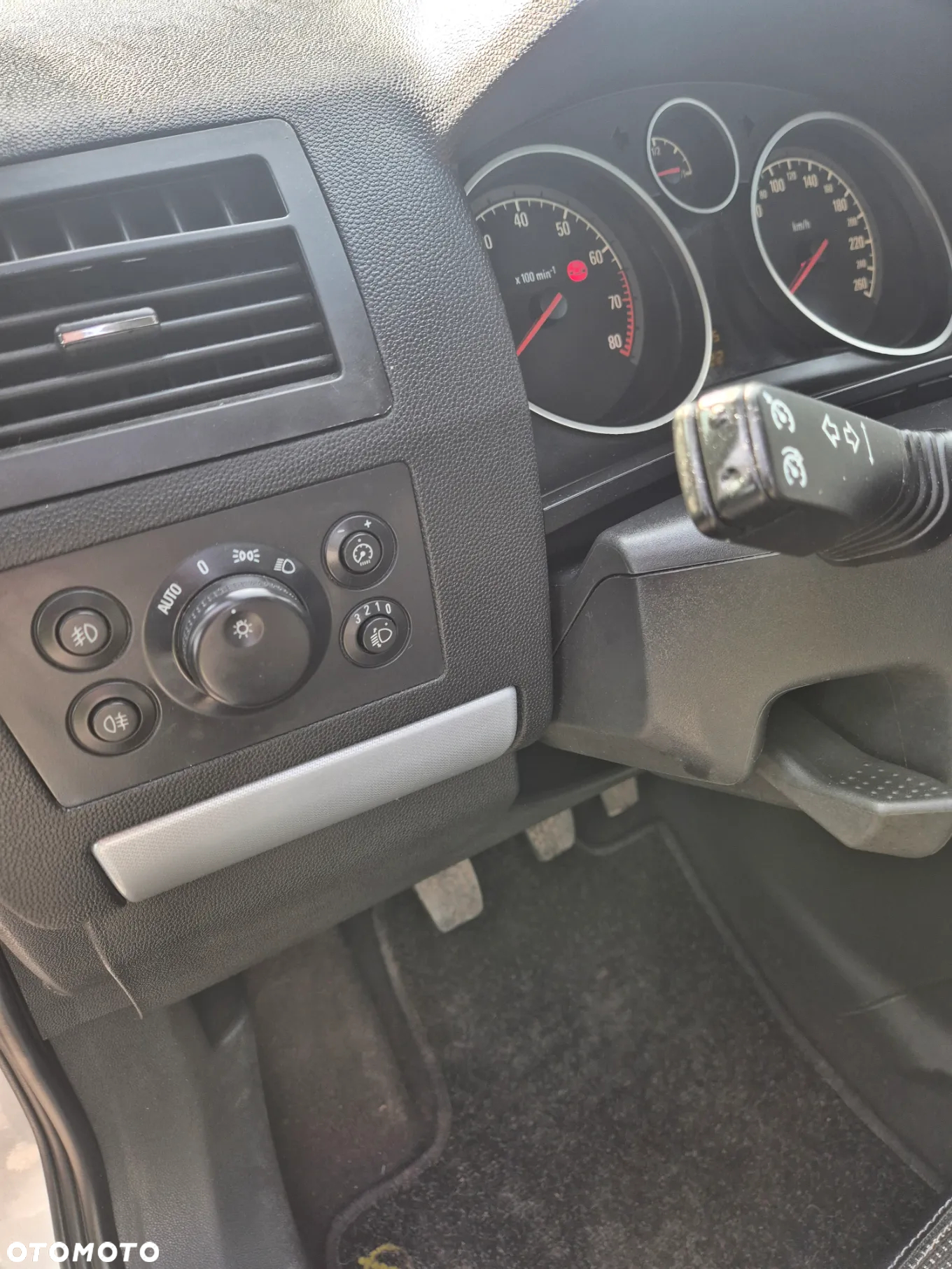 Opel Zafira 1.8 Design Edition - 28