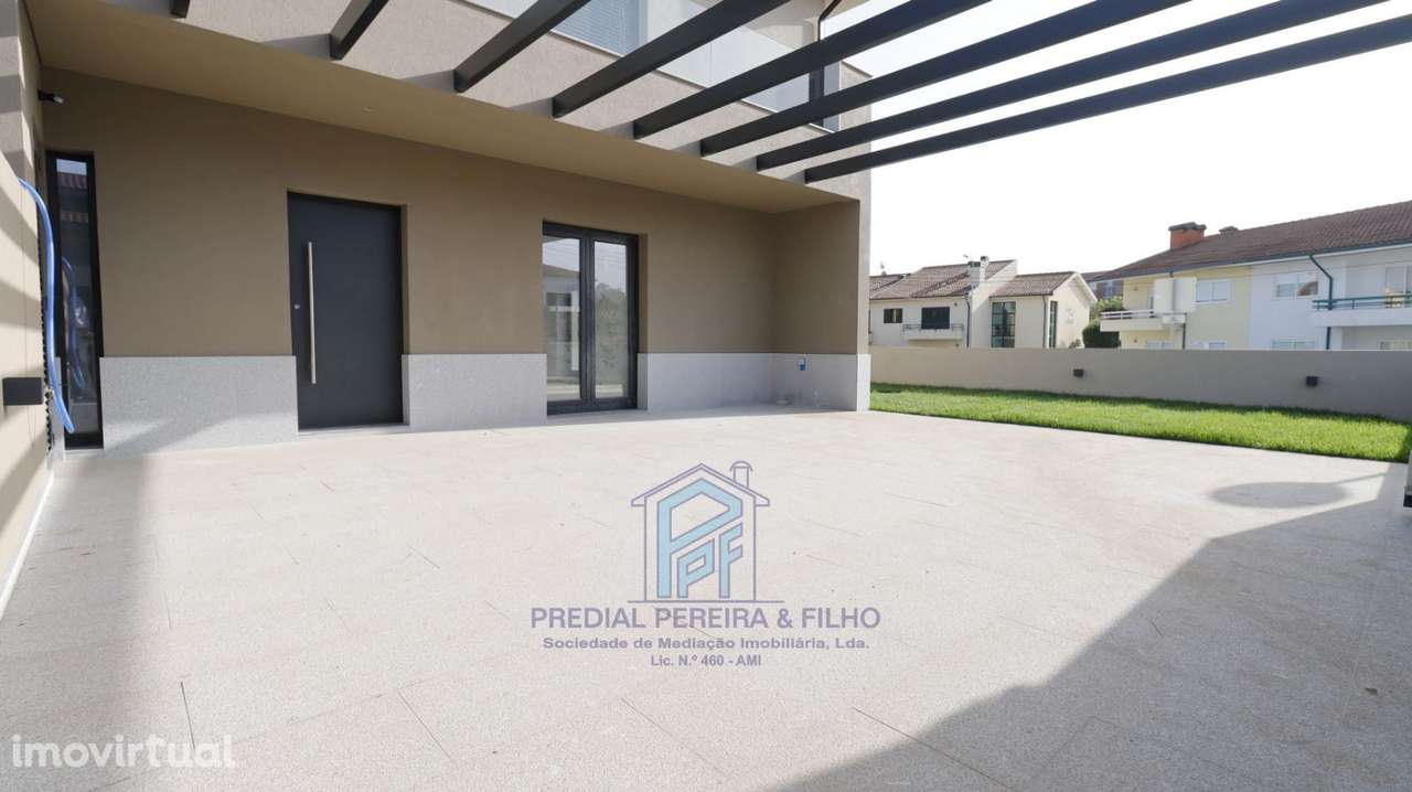 Andar Moradia T3 Novo - Baguim (Rio Tinto)  | Junto Nova Via Nordeste - Grande imagem: 2/30