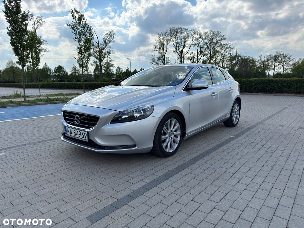 Volvo V40 D2 Powershift Summum - 1