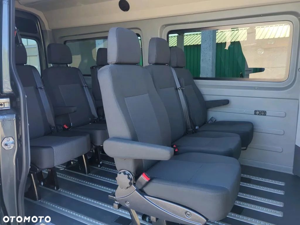 Volkswagen Crafter - 1