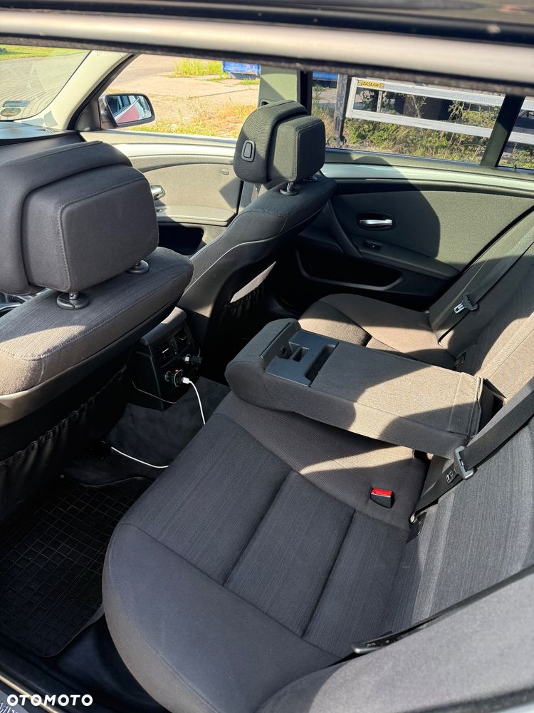 BMW Seria 5 525i - 8