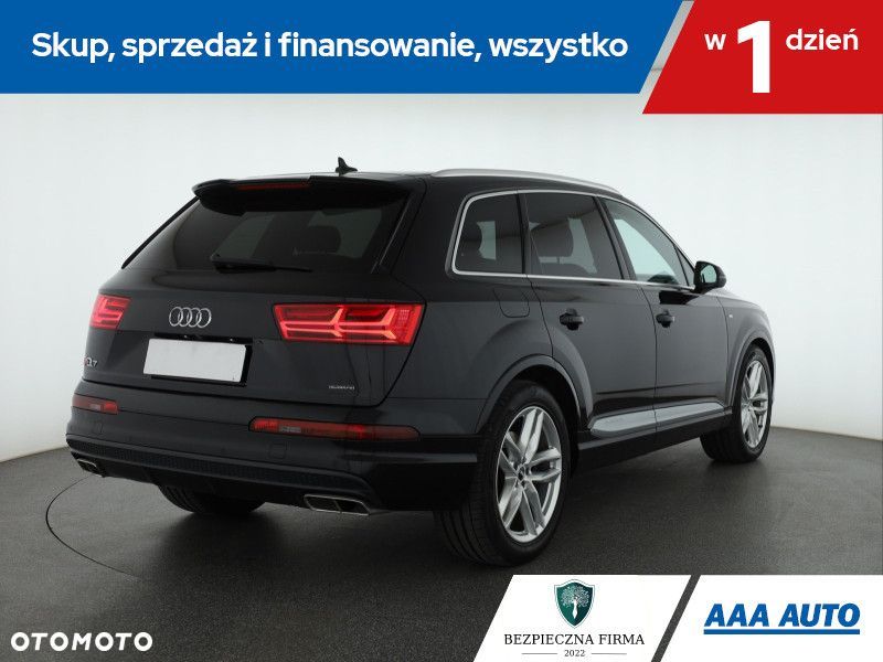 Audi Q7 - 6
