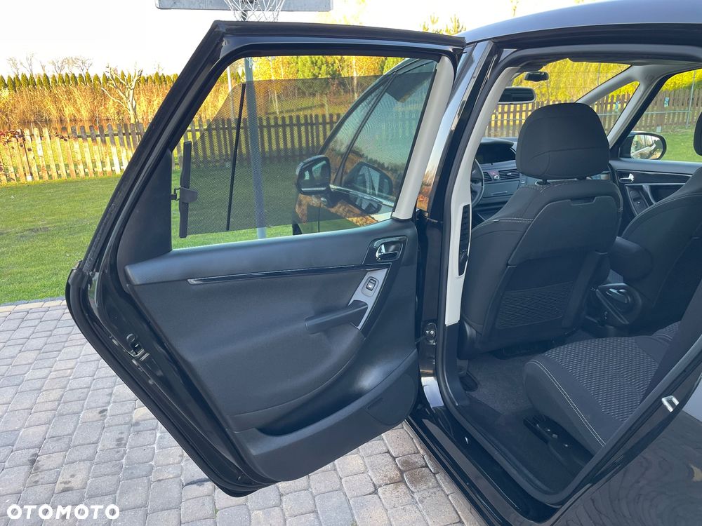 Citroën C4 Picasso - 25