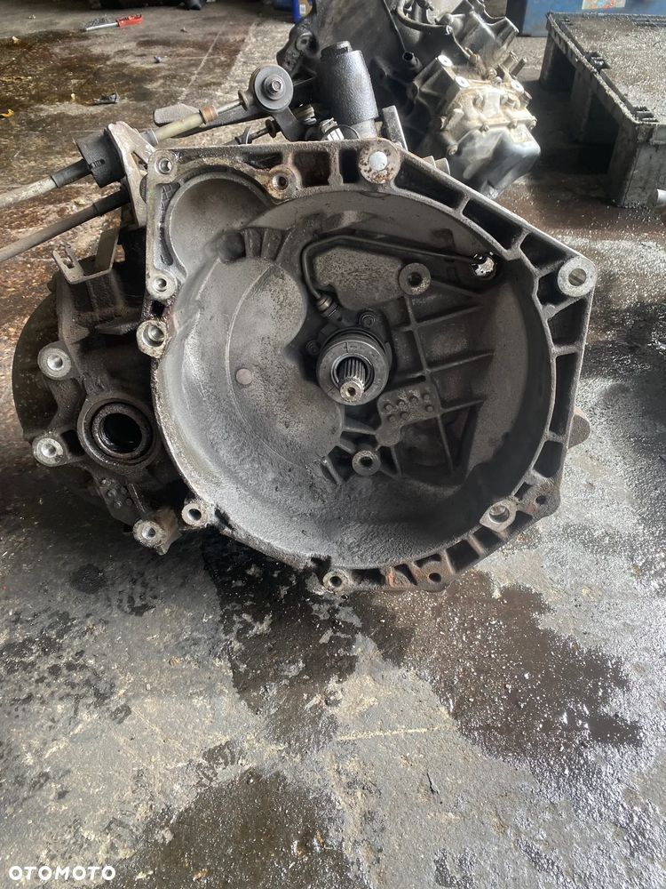 M32 SKRZYNIA BIEGÓW OPEL ZAFIRA B 1.9 CDTI