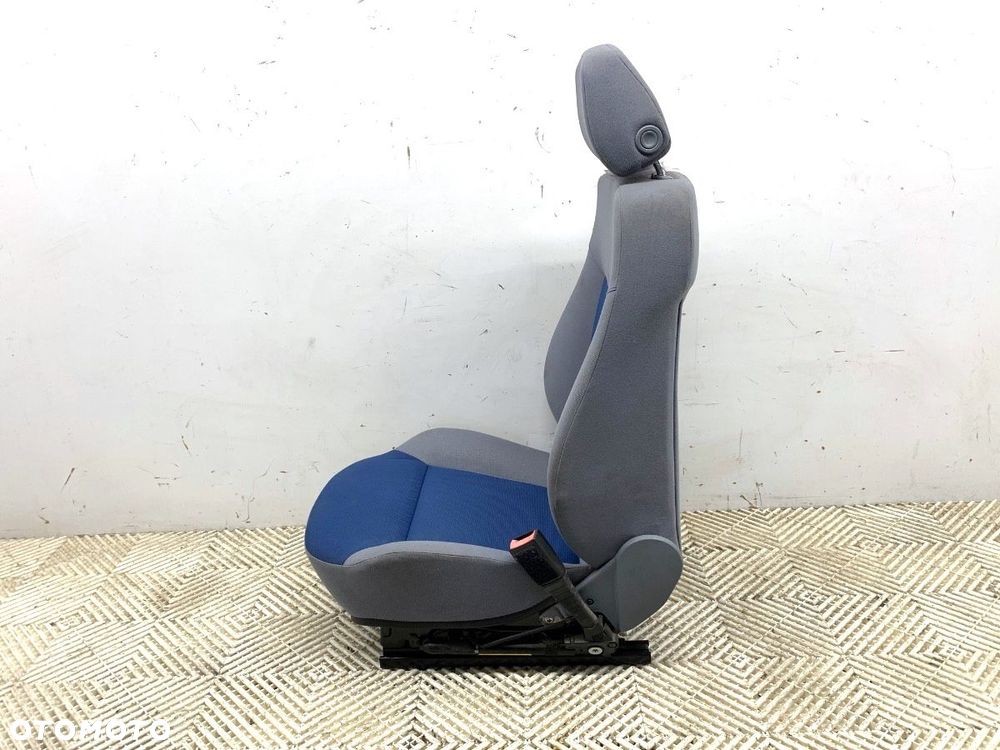 FOTEL PRAWY PRZÓD  OPEL ASTRA H Kombi (A04) 2004 - 2014 1.7 CDTI (L35) 74 kW [101 KM] olej - 6