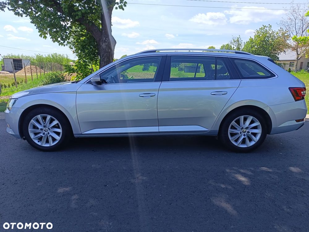 Skoda Superb 2.0 TDI Ambition - 4