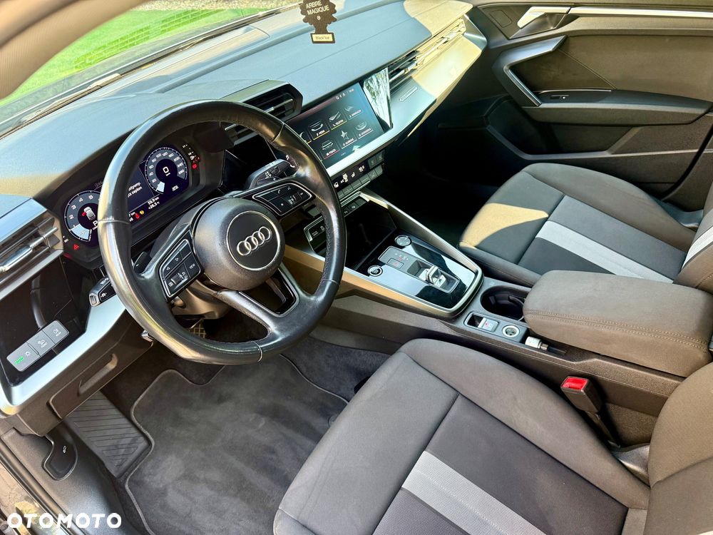 Audi A3 Sportback 30 TFSI S tronic design - 17