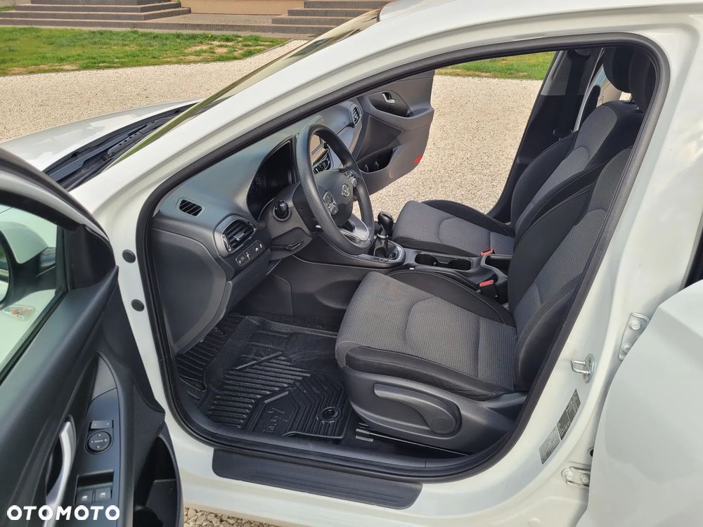 Hyundai i30 1.4 Family - 20
