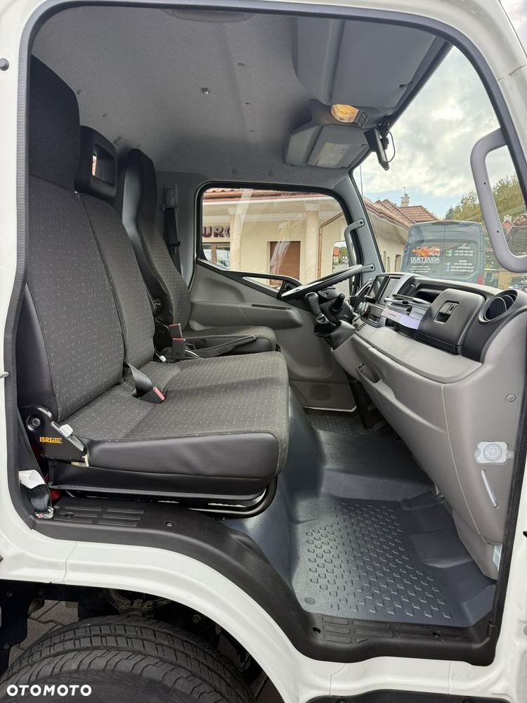 Mitsubishi Fuso - 18
