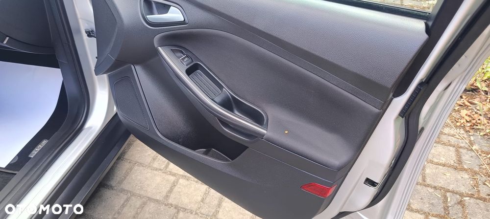 Ford Focus 1.5 EcoBlue STart-Stopp-System TITANIUM X - 14