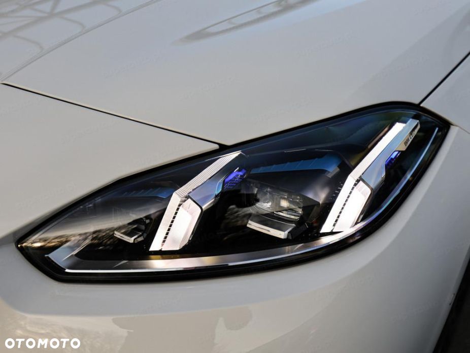 BMW Seria 1 120 mHEV - 8