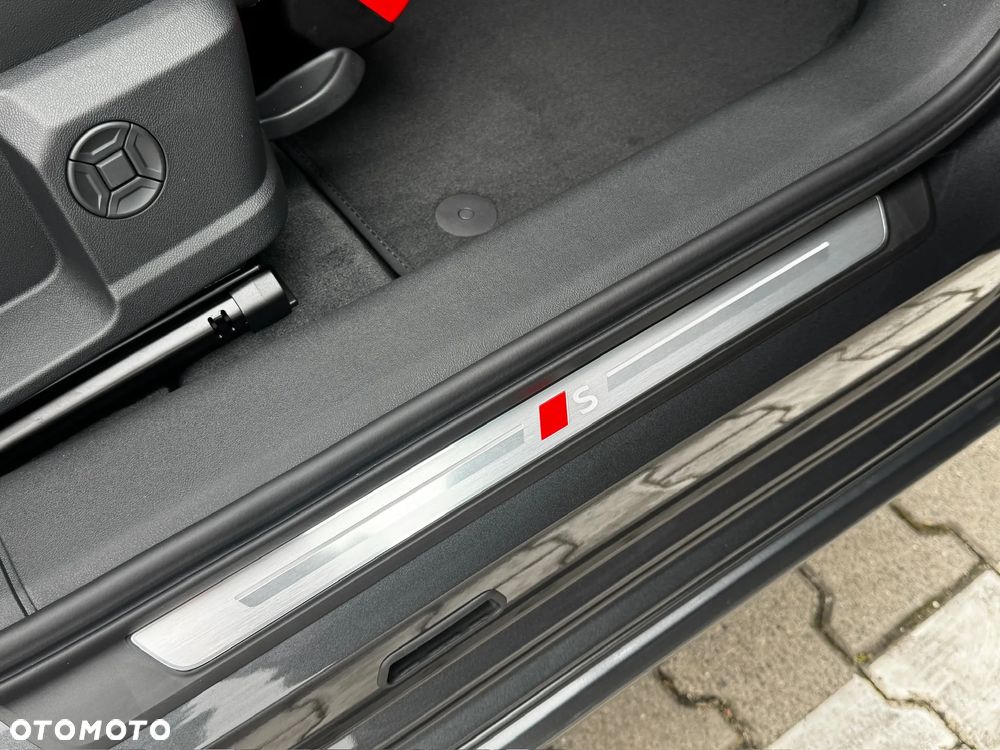 Audi A6 Avant e-tron - 38