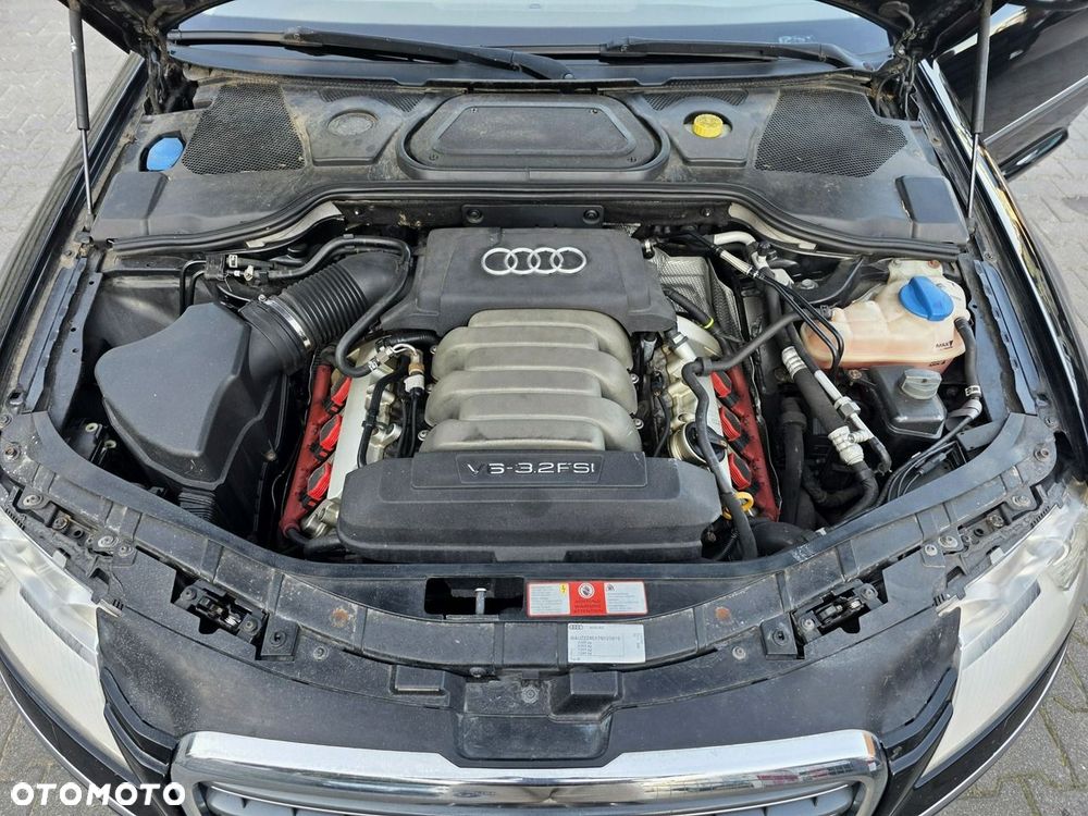 Audi A8 3.2 FSI Quattro Tiptr - 28