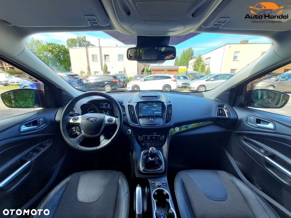 Ford Kuga 1.5 EcoBoost 2x4 Titanium - 5