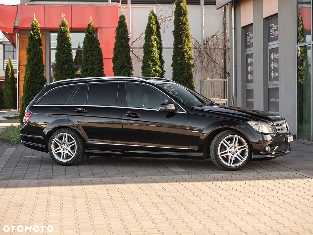 Mercedes-Benz Klasa C 180 CGI Automatik BlueEFFICIENCY - 3