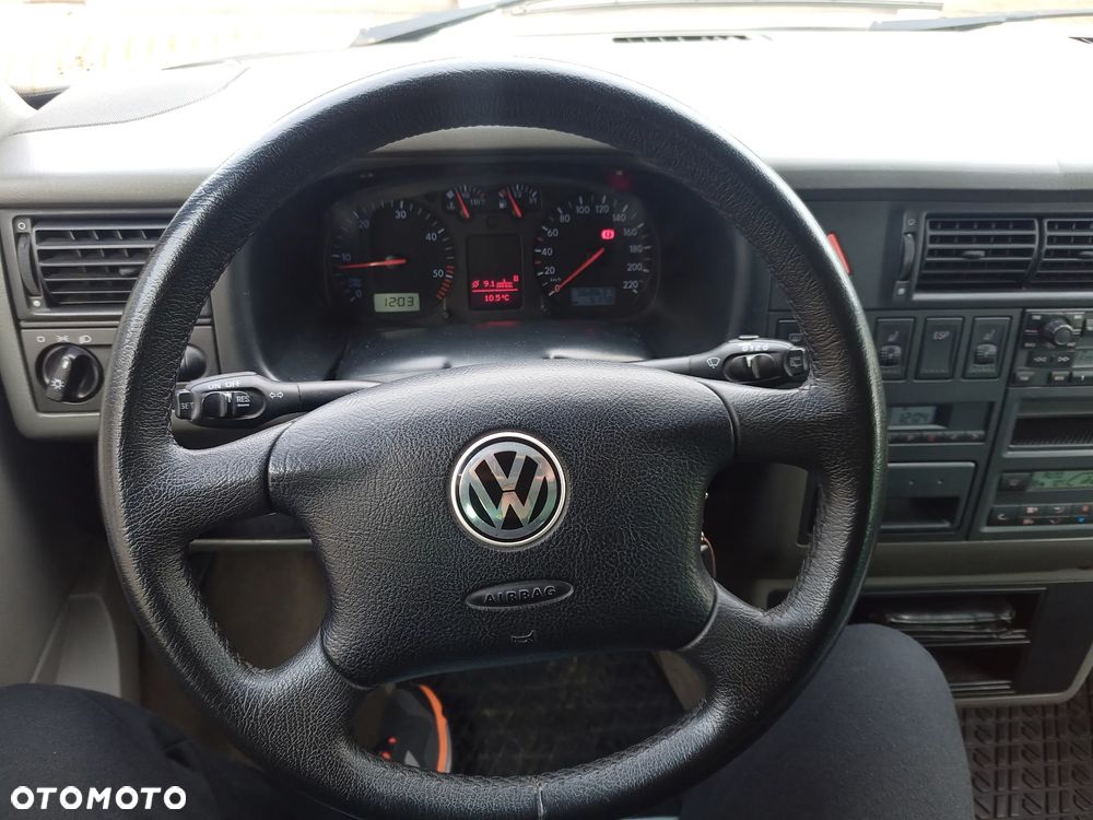 Volkswagen Multivan TDI - 13