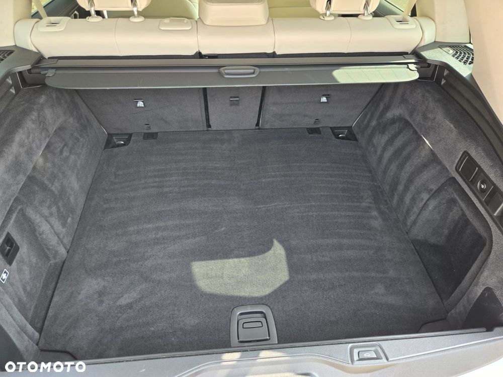 BMW X5 xDrive30d mHEV - 17