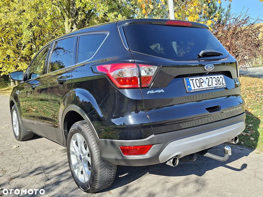 Ford Kuga 1.5 EcoBoost 2x4 Titanium - 3