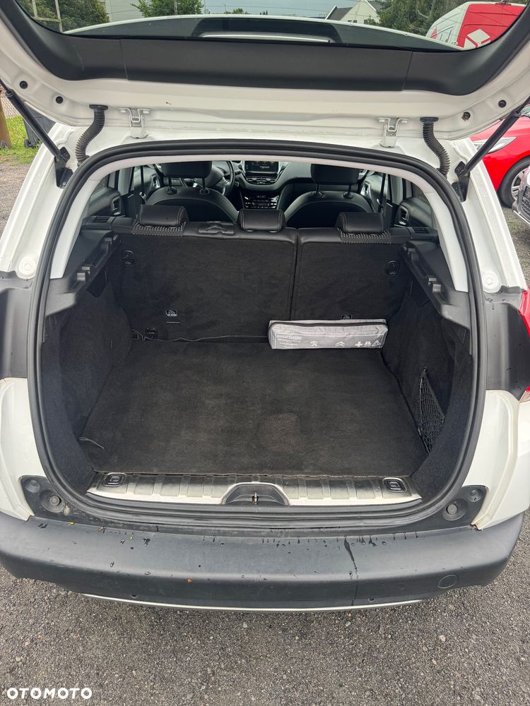 Peugeot 2008 1.2 Pure Tech Allure S&S EAT6 - 8
