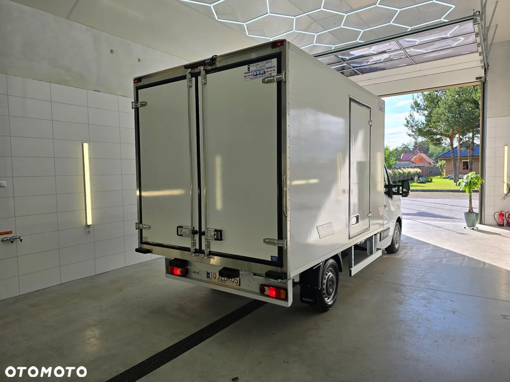 Renault MASTER IGLOOCAR -30*C +25*C ZANOTTI Z350 ŁADOWNOŚĆ 720Kg WZMOCNIONE TYLNE ZWIESZENIE 69 TYŚ Km SERWIS DO OSTATNIEGO Km ASO RENO NA GWARANCJI  BOGATA OPCJA WYPOSAŻENIA FOTEL KIEROWCY PNEŁMATYCZNY TEMPOMAT KLIMA HALOGENY KAMERA COFANIA SALON PL STAN NOWY NOWY NOWY - 6