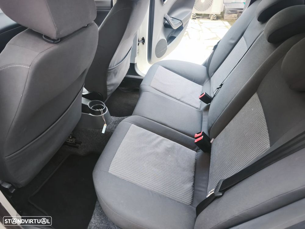 SEAT Ibiza ST 1.6 TDI Style DPF - 10