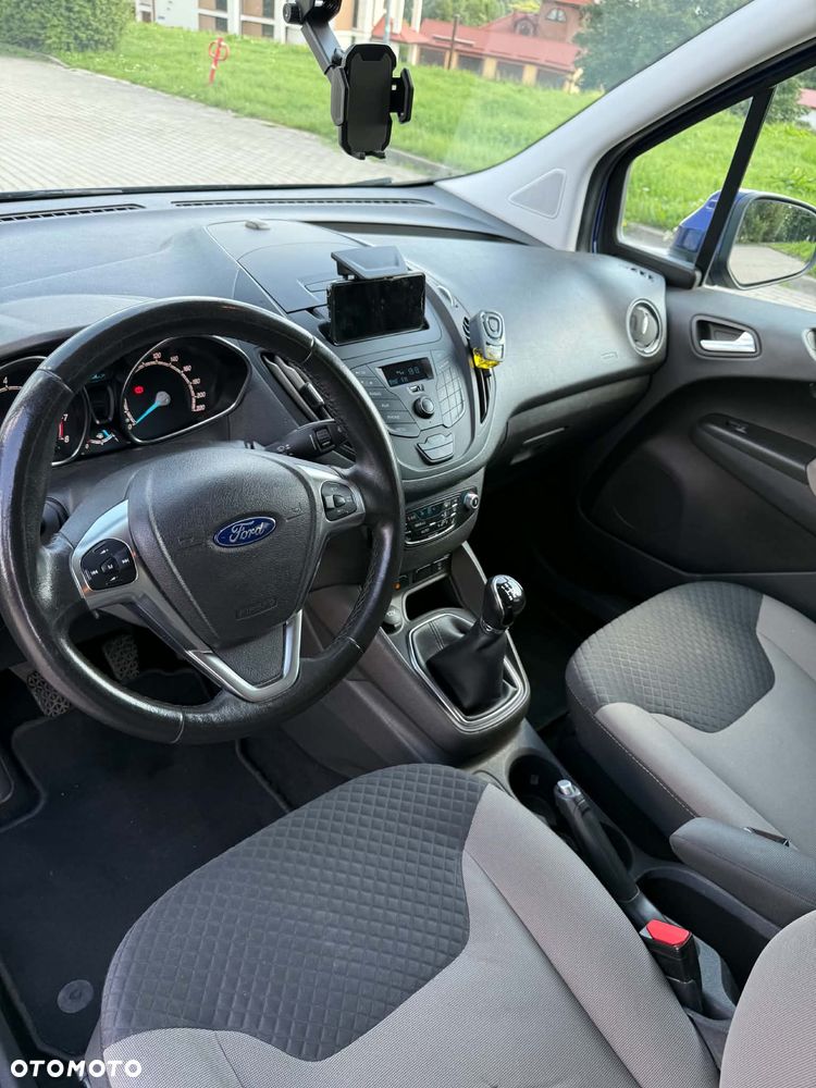 Ford Tourneo Courier - 11