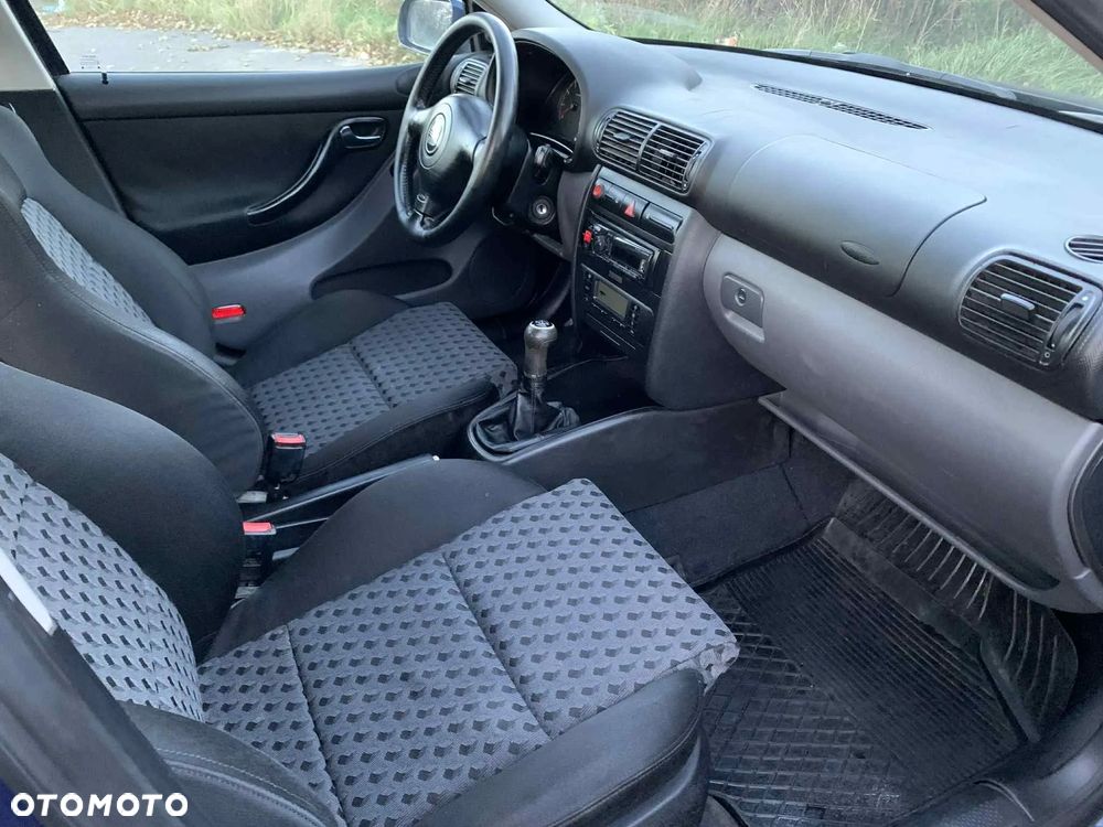 Seat Leon 1.8 20V Signo - 11