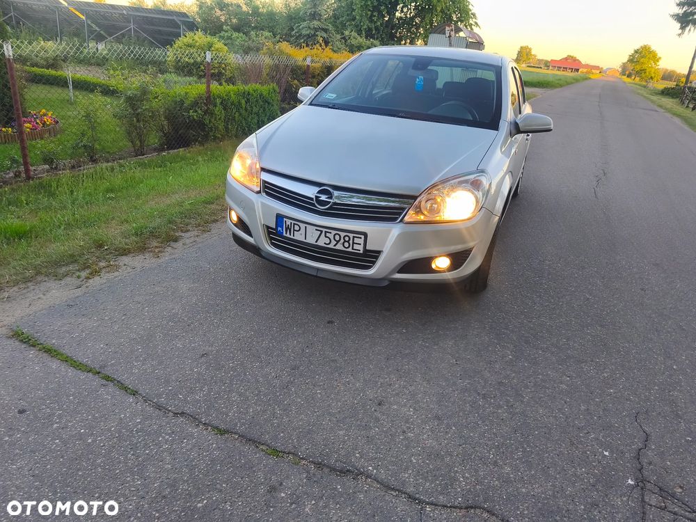 Opel Astra 1.6 Enjoy - 28