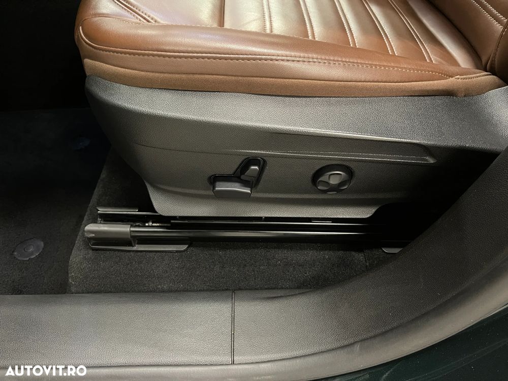 Alfa Romeo Stelvio 2.0 Turbo AWD AT8 Veloce - 29