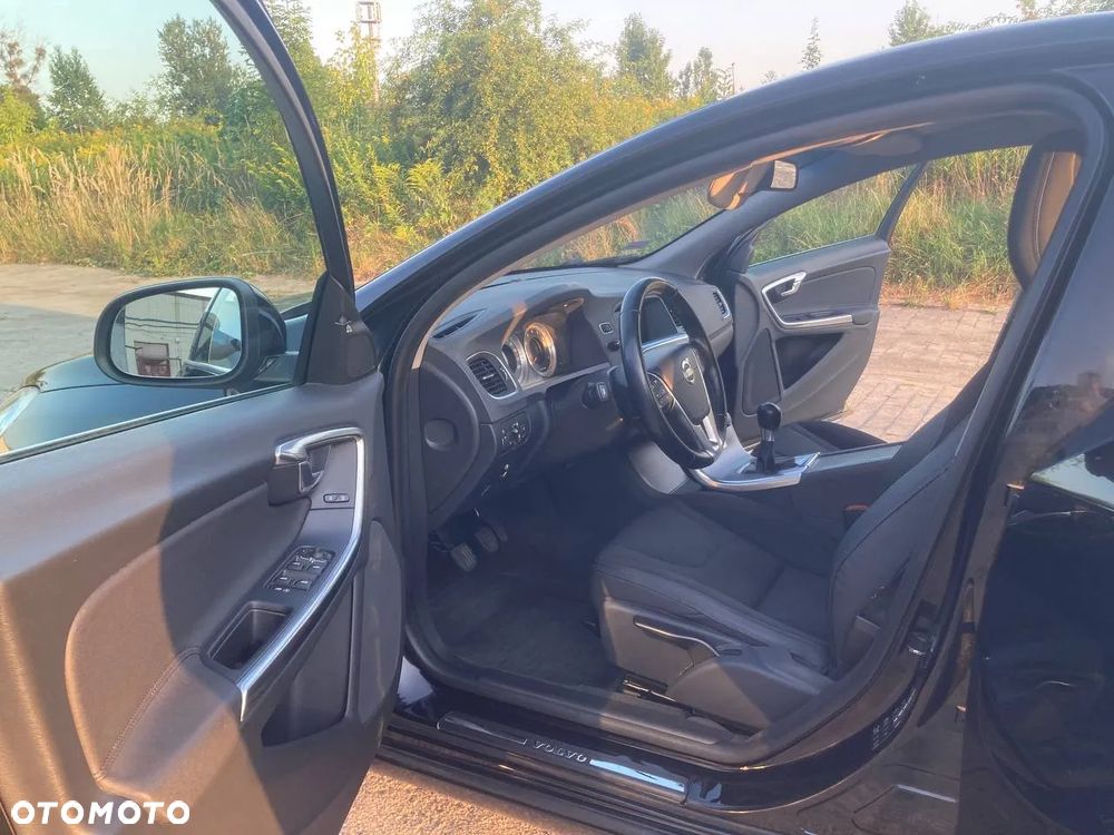 Volvo V60 T5 Momentum - 6