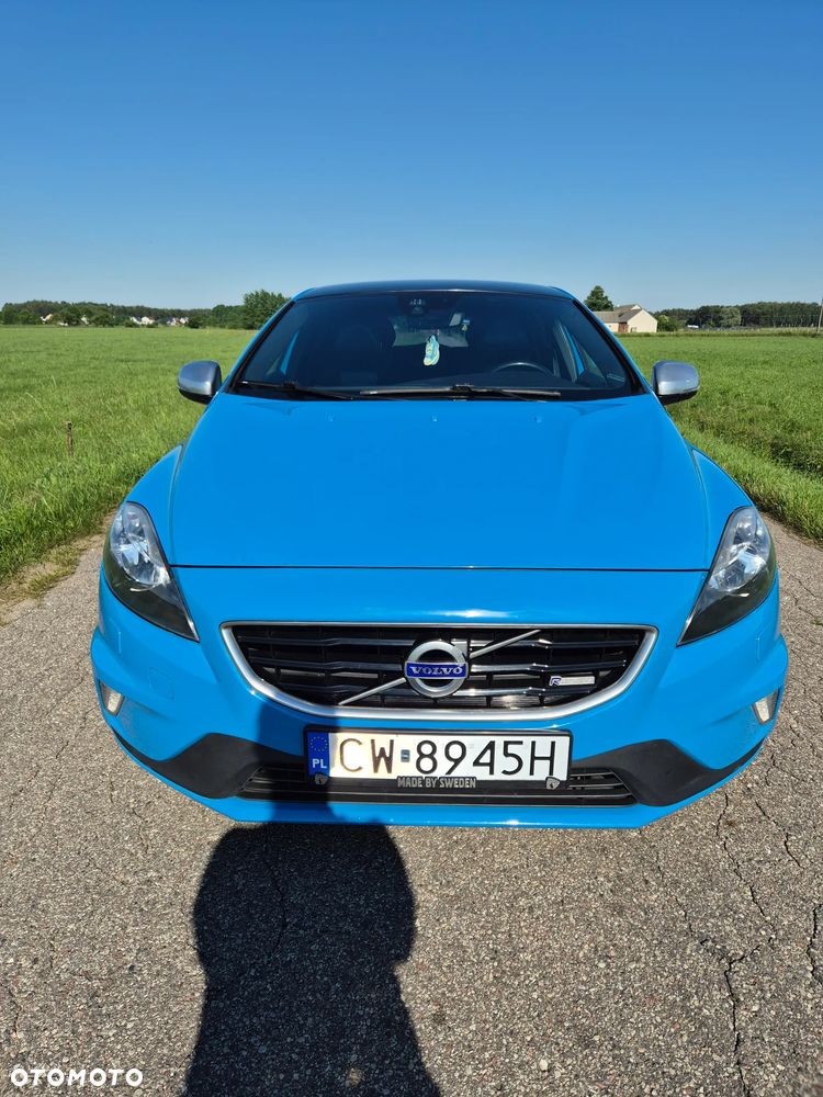 Volvo V40 D4 R-Design - 2
