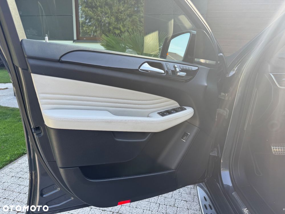 Mercedes-Benz GLE 450 4Matic 9G-TRONIC AMG Line - 22