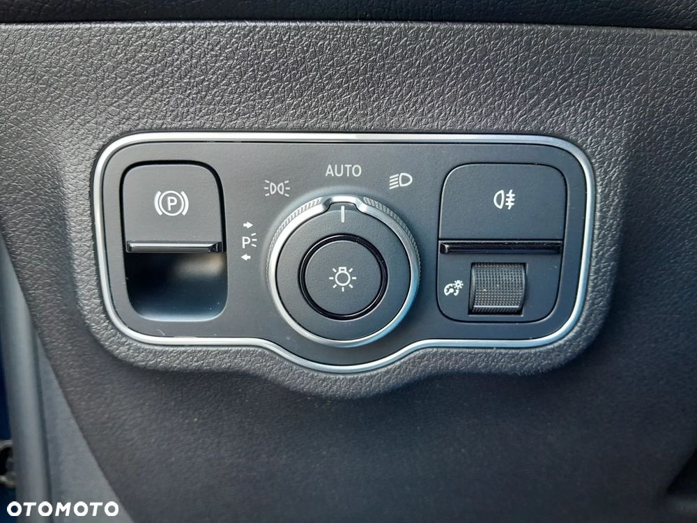 Mercedes-Benz GLB 250 4-Matic Style 8G-DCT - 16