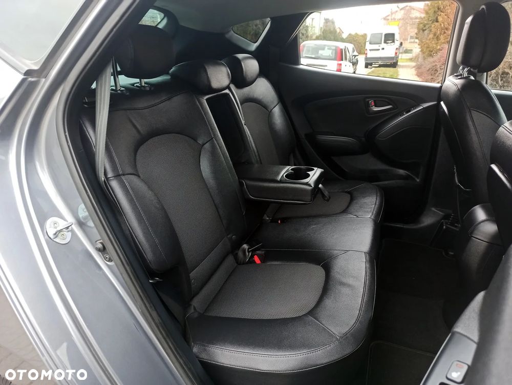 Hyundai ix35 1.7 CRDi 2WD Fifa World Cup Edition - 21