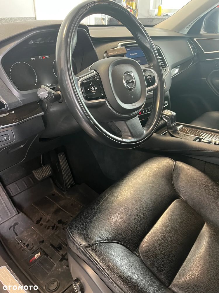 Volvo XC 90 T5 AWD Momentum Pro - 9
