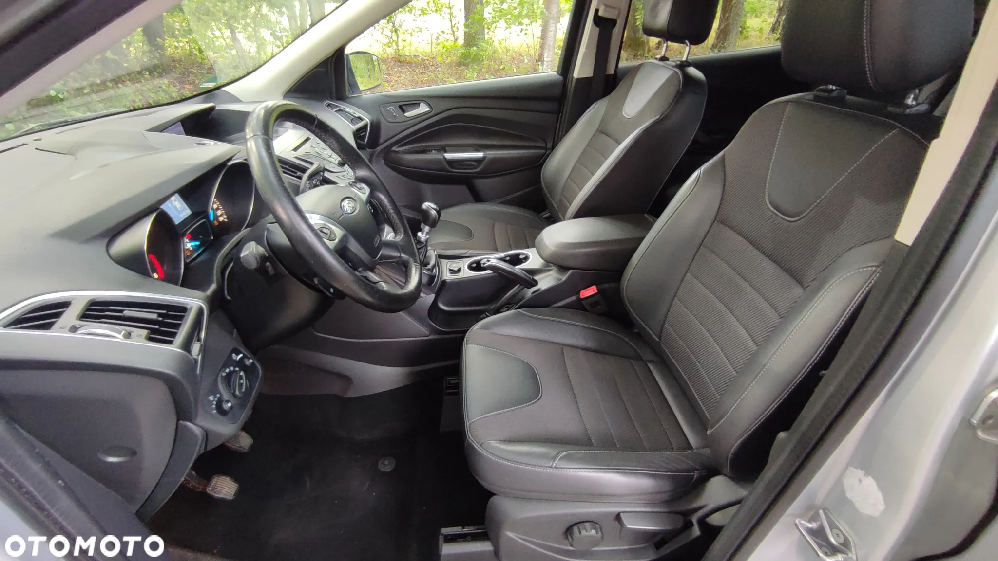 Ford Kuga 2.0 TDCi FWD Titanium - 22