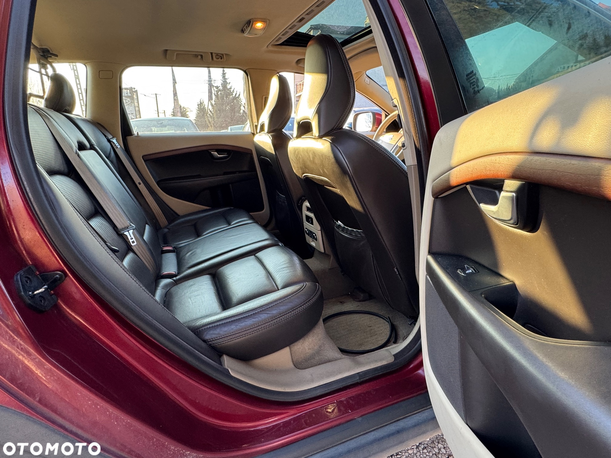 Volvo XC 70 - 25